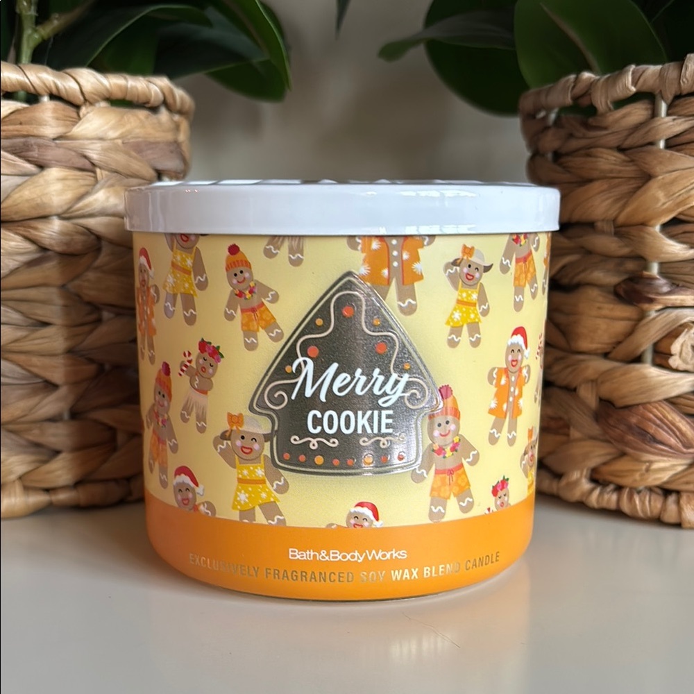 Merry Cookie 3-Wick Bath & Body Works Candle